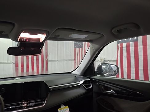 New 2025 Chevrolet TrailBlazer LT w/ Convenience Package image 15