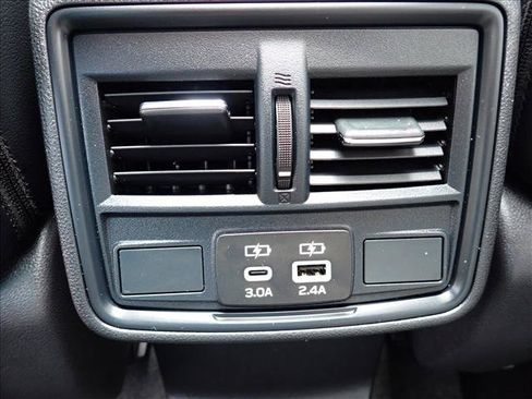 Used 2026 Subaru Forester Premium AWD/4WD image 10