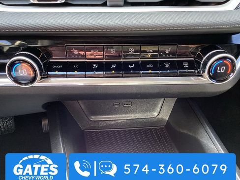 Used 2025 Chevrolet Equinox LT w/ Convenience Package II AWD/4WD image 21