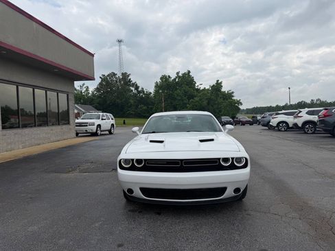 Used 2017 Dodge Challenger SXT w/ Sound Group RWD image 3