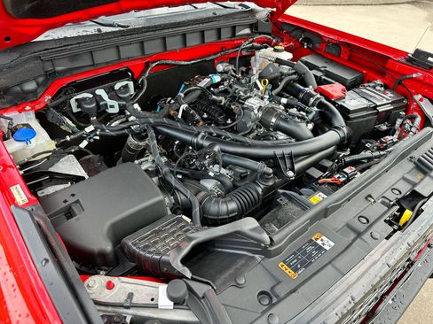 Used 2024 Ford Bronco Wildtrak AWD/4WD image 26