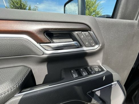 New 2026 GMC Sierra 2500 Denali w/ Denali Reserve Package image 13