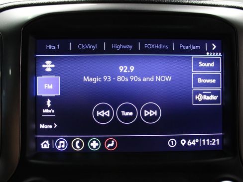 Used 2020 Chevrolet Silverado 1500 LT w/ All-Star Edition image 19