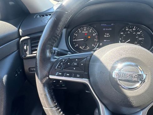 Used 2019 Nissan Rogue SV w/ Premium Package AWD/4WD image 36
