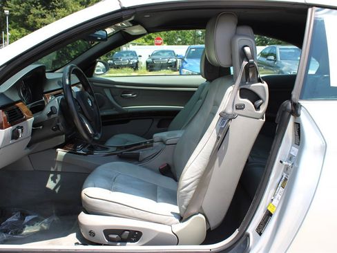 Used 2009 BMW 328i Convertible image 19