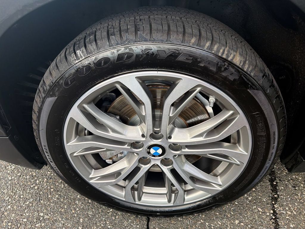 Used 2021 BMW X2 xDrive28i w/ Convenience Package AWD/4WD image 16
