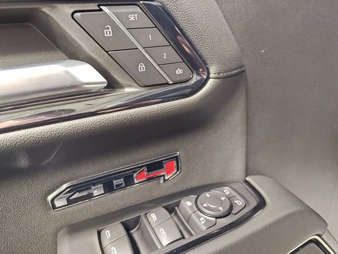 Used 2024 GMC Sierra 1500 AT4 w/ Technology Package AWD/4WD image 17