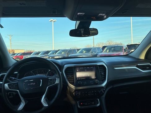 Used 2023 GMC Acadia SLE w/ Driver Convenience Package image 24