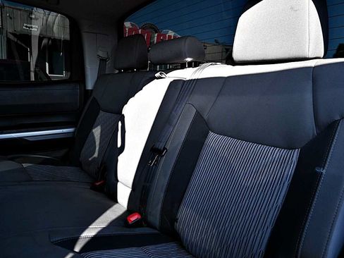 Used 2017 Toyota Tundra SR5 w/ SR5 Upgrade Package RWD image 8