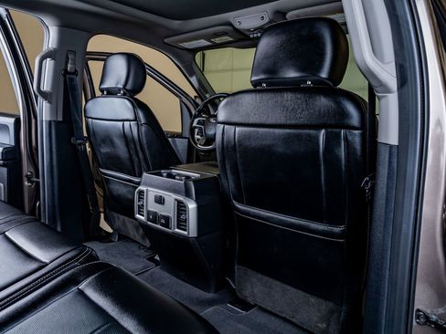 Used 2021 Ford F250 Lariat w/ Lariat Ultimate Package AWD/4WD image 30