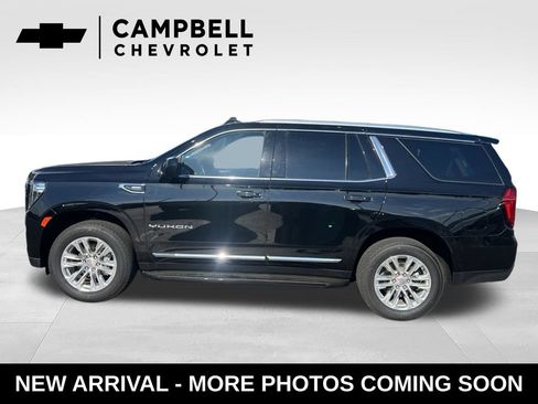 Used 2024 GMC Yukon SLT AWD/4WD image 2