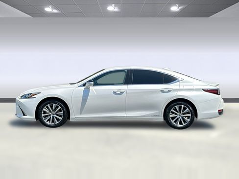 Used 2021 Lexus ES 300h w/ Accessory Package FWD image 2