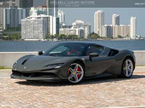 Used 2024 Ferrari SF90 Spider AWD/4WD image 12