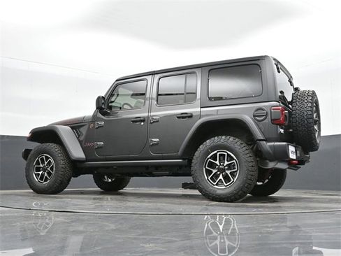 Used 2024 Jeep Wrangler Unlimited Rubicon w/ Technology Group image 36