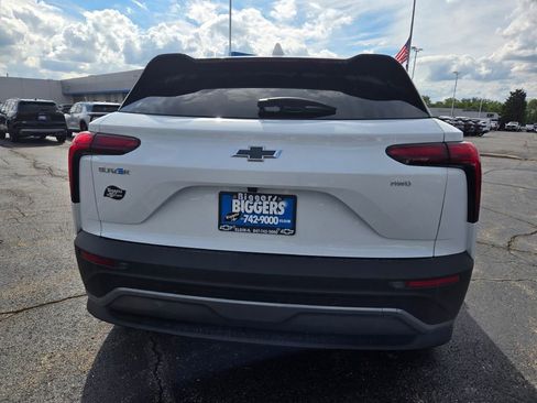 New 2026 Chevrolet Blazer EV LT image 12