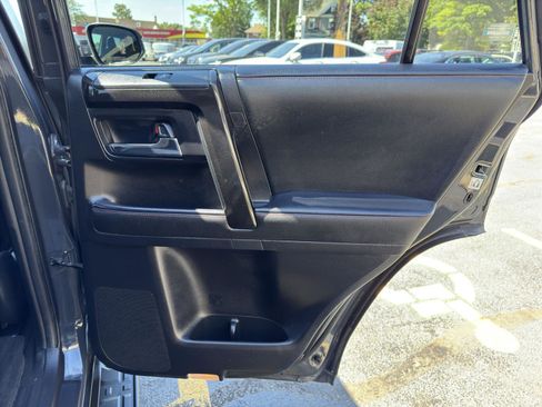 Used 2024 Toyota 4Runner TRD Off-Road image 38