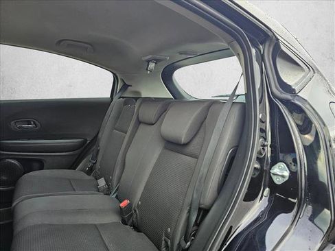 Used 2021 Honda HR-V LX image 16