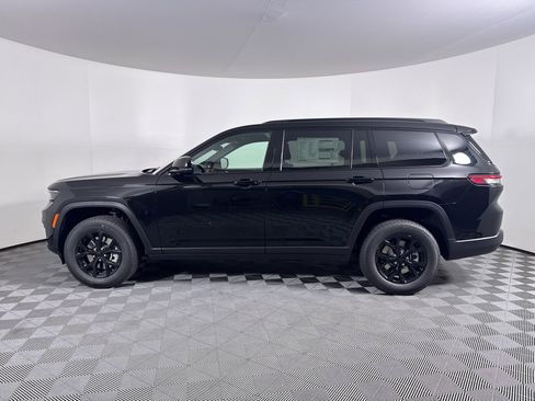 New 2025 Jeep Grand Cherokee L Altitude image 11