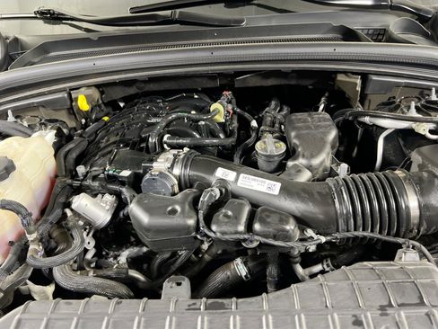 Used 2023 Jeep Grand Cherokee Laredo image 26