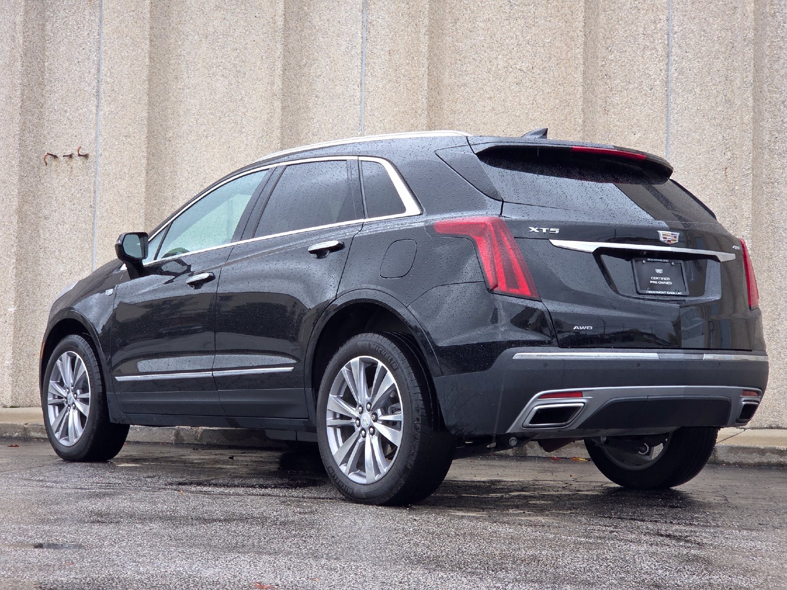 Used 2024 Cadillac XT5 Premium Luxury w/ LPO, Floor Liner Package AWD/4WD image 14