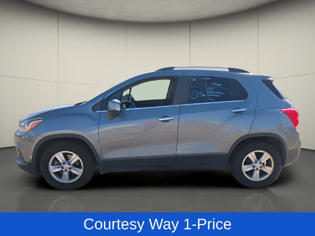 Used 2019 Chevrolet Trax LT w/ LT Convenience Package FWD image 5