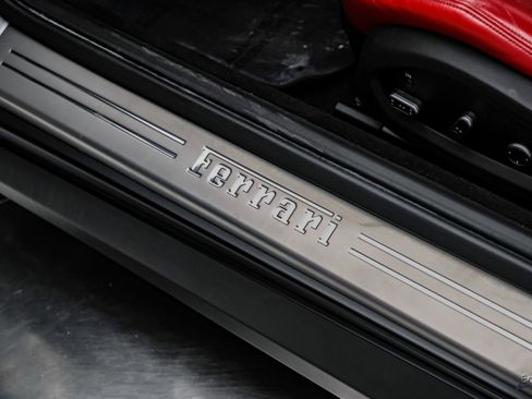 Used 2018 Ferrari GTC4Lusso AWD/4WD image 47