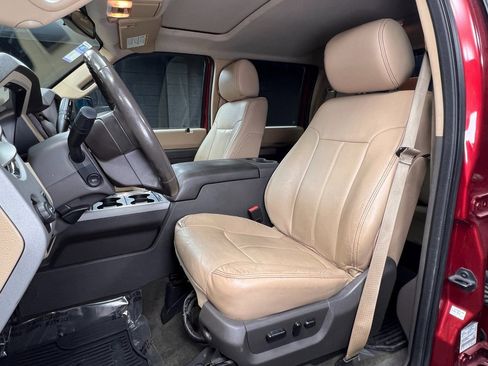 Used 2015 Ford F250 Lariat w/ Lariat Ultimate Package image 3