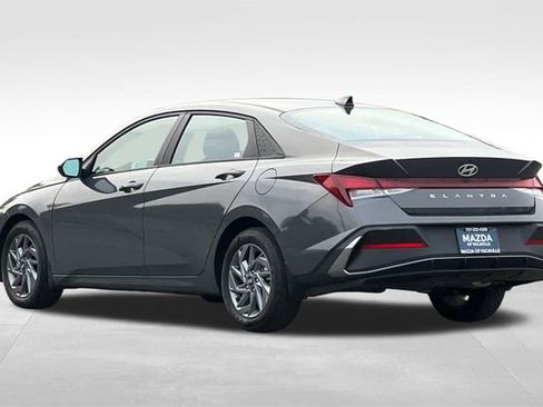 Used 2024 Hyundai Elantra SEL image 6
