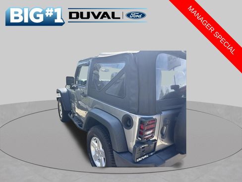 Used 2017 Jeep Wrangler Sport w/ Quick Order Package 24S AWD/4WD image 4