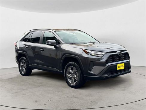 Used 2025 Toyota RAV4 XLE image 7