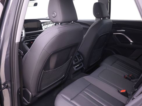 Certified 2025 Audi Q5 Premium w/ Convenience Package AWD/4WD image 13