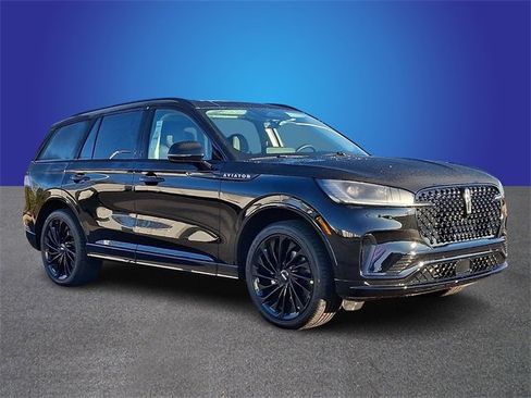 New 2026 Lincoln Aviator Reserve image 2