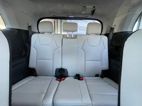 Used 2023 Kia Telluride SX Prestige AWD/4WD image 29
