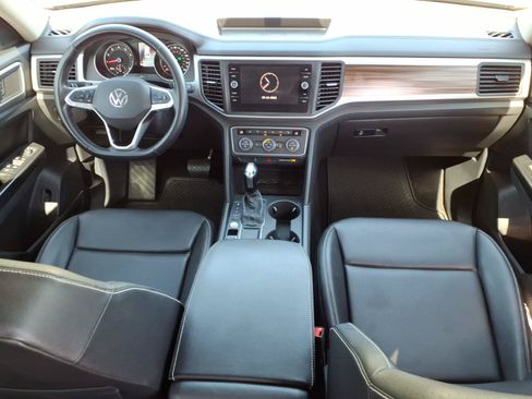 Used 2021 Volkswagen Atlas SE FWD image 18
