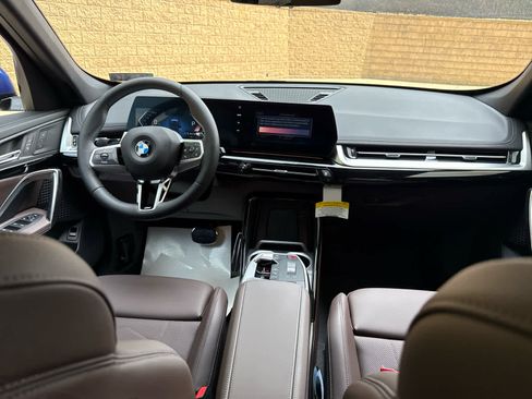 Used 2025 BMW X1 xDrive28i w/ M Sport Package image 8