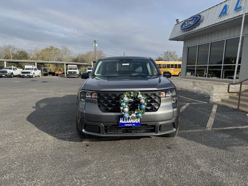 New 2025 Ford Maverick XLT w/ XLT Luxury Package image 2