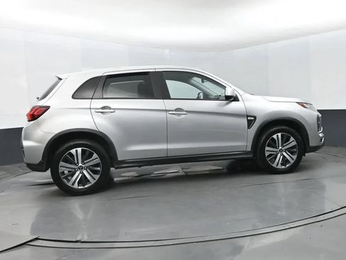 Used 2024 Mitsubishi Outlander Sport SE AWD/4WD image 4
