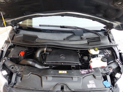 Used 2020 Mercedes-Benz Metris image 13