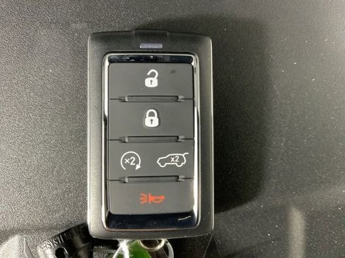 Used 2024 Jeep Grand Cherokee Overland w/ Luxury Tech Group IV image 53