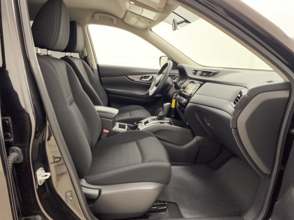 Used 2017 Nissan Rogue S FWD image 30