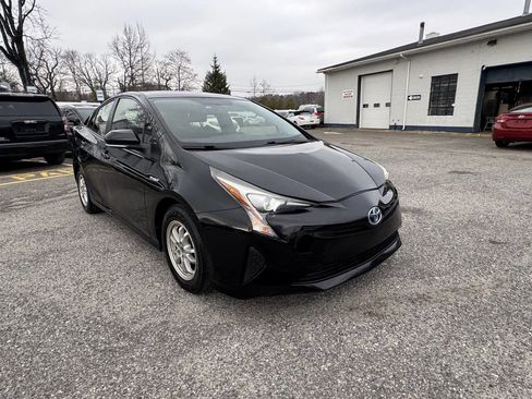 Used 2016 Toyota Prius Two image 5