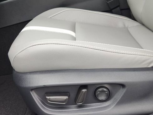 New 2026 Toyota Camry SE FWD image 21