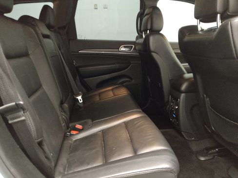Used 2018 Jeep Grand Cherokee Limited image 19