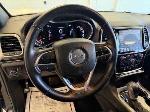 Used 2020 Jeep Grand Cherokee Limited image 36