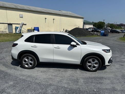 Certified 2024 Honda HR-V LX image 9