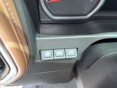 Used 2022 Chevrolet Silverado 2500 High Country w/ Technology Package image 35