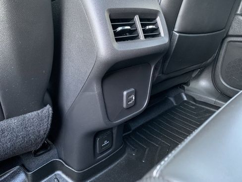 Used 2022 GMC Terrain SLT w/ Infotainment Package II image 26