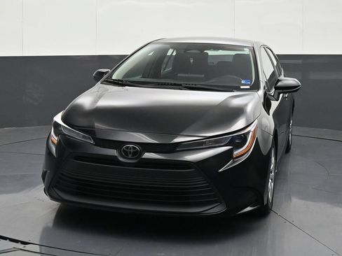 Used 2024 Toyota Corolla LE FWD image 8