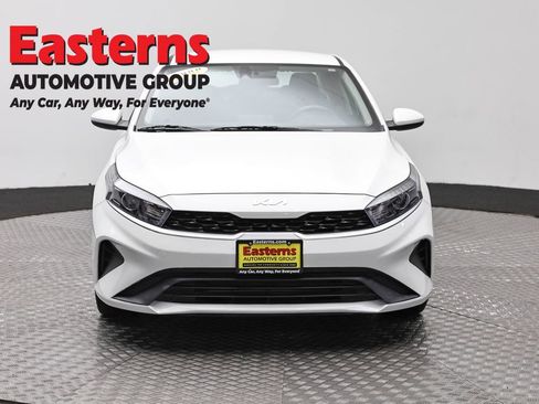Used 2023 Kia Forte LXS FWD image 2