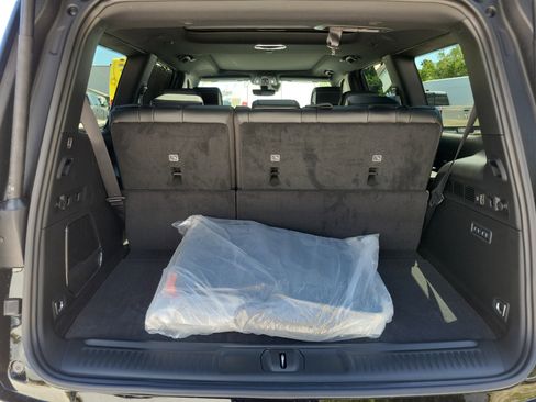 New 2026 Jeep Grand Wagoneer Limited AWD/4WD image 7